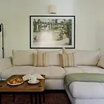 Apartment In Patio *