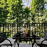 In Patio Jurata