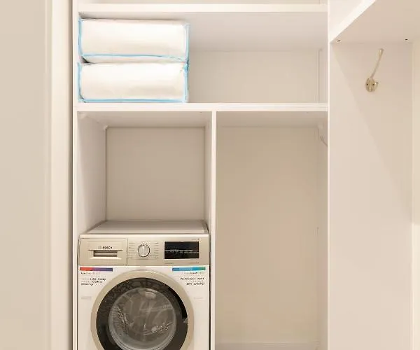 In Patio Daire Jurata